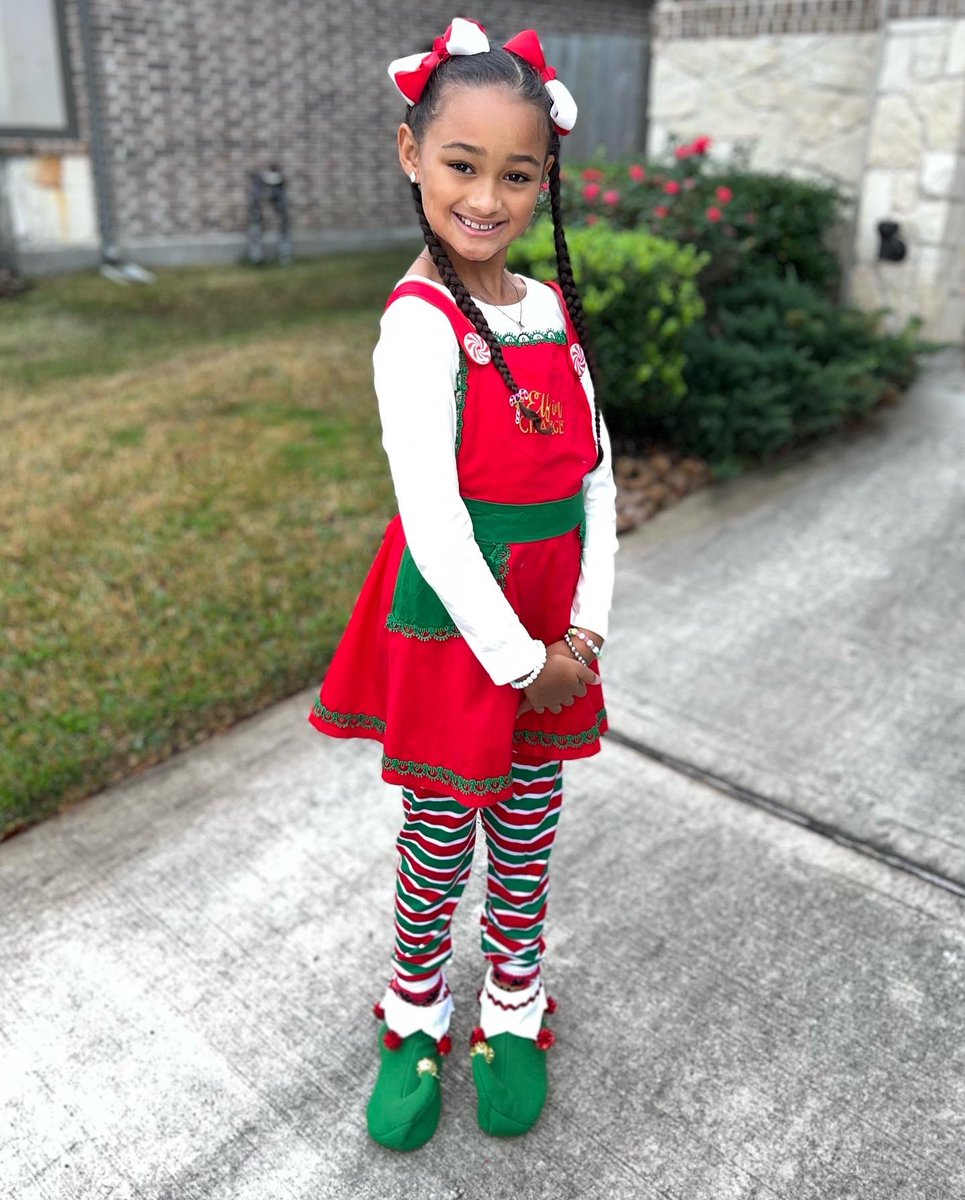 Elf Day <a href="/BWEBulldogsCISD/">Birnham Woods Elementary, Conroe ISD</a> <a href="/mikiajbarnes/">Dr. Mikia J. Barnes</a>