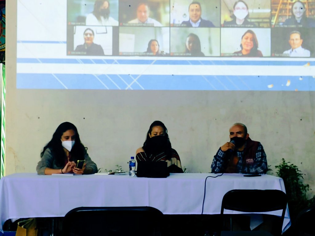 samteranpadua's tweet photo. En el Museo del Agua de @TuAlcaldiaGAM  se dió la 1er Reunión híbrida de #acacdmx, de @WWF_Mexico, los actores de los ámbitos empresariales, gubernamental, y Sociedad Civil. 
Nos reconocimos como la unión de factor para la Mitigación del #CambioClimatico en la Ciudad de México. https://t.co/zAKjbgnTFw