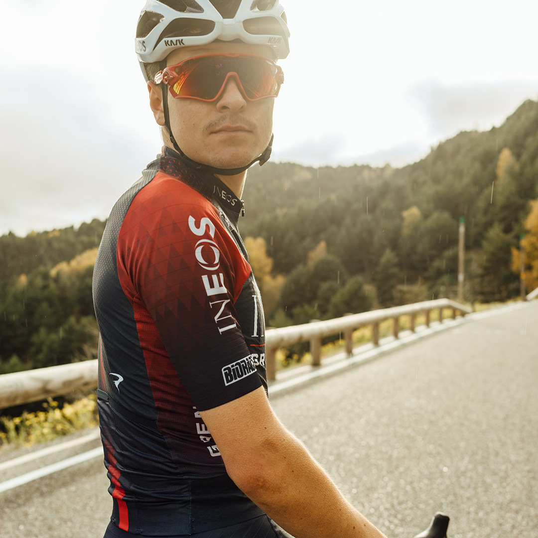 Bioracer_japan's tweet photo. "INEOS Grenadiers"のプレスリリースを改めてblogに掲載しました！＞https://t.co/TGhNdMTYlH
レプリカジャージは2022年1月以降販売開始予定です。
#CaLORS #BIORACER #wemakeyoufaster #kitreveal #ineosgrenadiers  #HowFastFeels #partnerships #ビオレーサー #オーダーサイクルジャージ https://t.co/aYuDS2kNC6