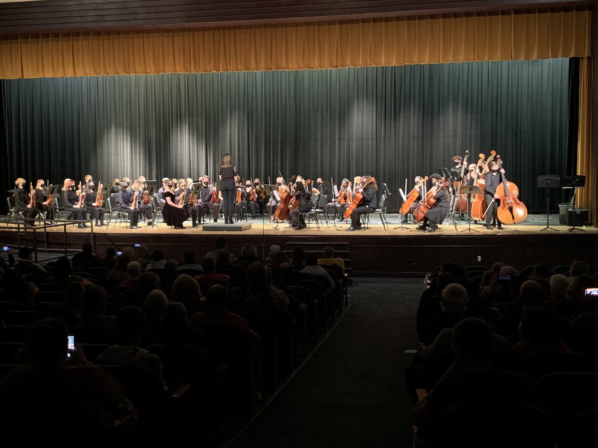 kanstadt's tweet image. Beautiful music and even a little rock and roll at the @WhitmerOrch Holiday Concert tonight! Congrats to Washington, Jefferson &amp;amp; Whitmer on a successful night! #strings #holidayspirit #electricstrings