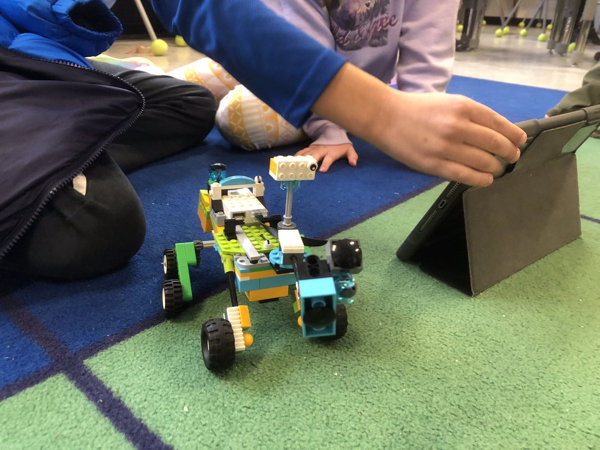IDEALabA2STEAM's tweet image. Proud of the focus these 3rd graders are putting into constructing robotic models of NASA’s Perseverance Rover. @NASA @NASASTEM @mispacegrant @A2STEAM