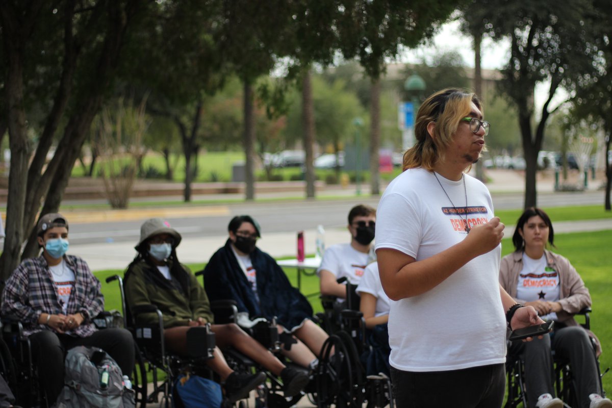 AZ4Democracy's tweet photo. We're finishing up the third day of our #AZHungerStrike4Democracy.

We're tired and hungry, but we will keep going until @POTUS prioritizes voting rights and the Senate passes the #FreedomToVoteAct. You can support us here: https://t.co/C9fSmkO9oa. https://t.co/MFG4U1asHo