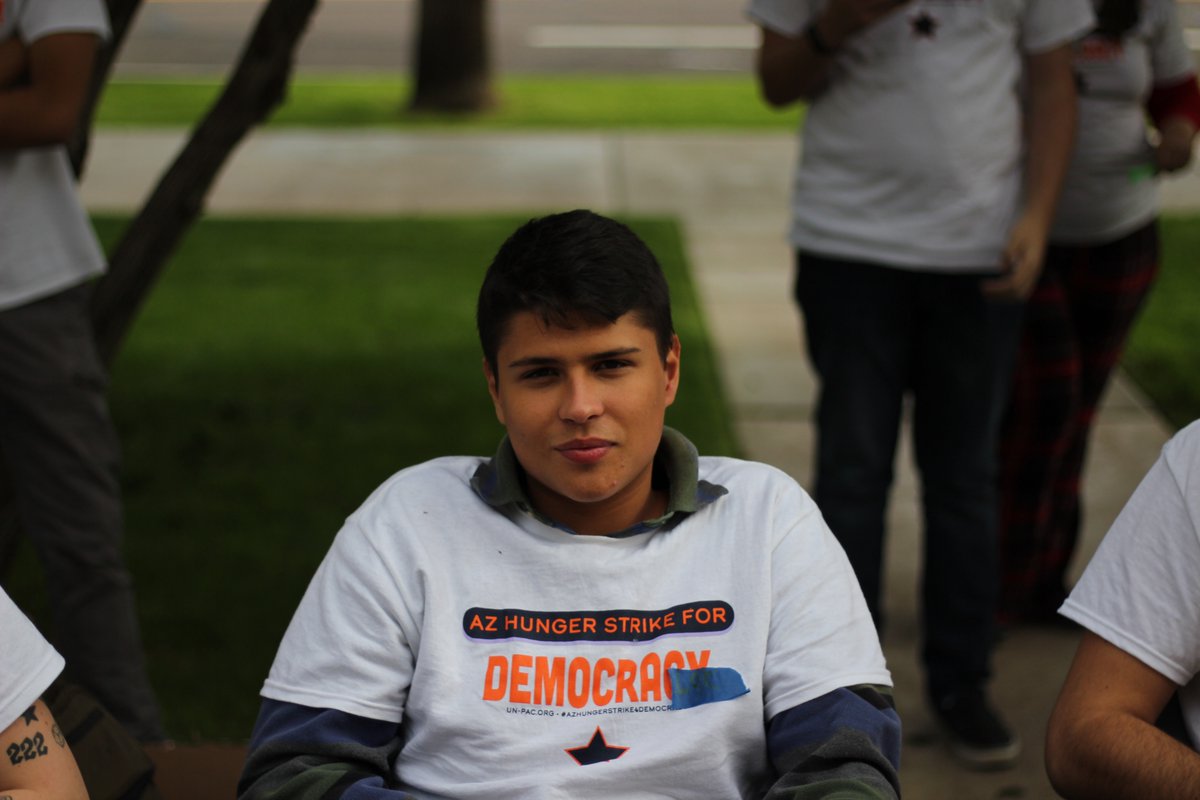 AZ4Democracy's tweet photo. We're finishing up the third day of our #AZHungerStrike4Democracy.

We're tired and hungry, but we will keep going until @POTUS prioritizes voting rights and the Senate passes the #FreedomToVoteAct. You can support us here: https://t.co/C9fSmkO9oa. https://t.co/MFG4U1asHo
