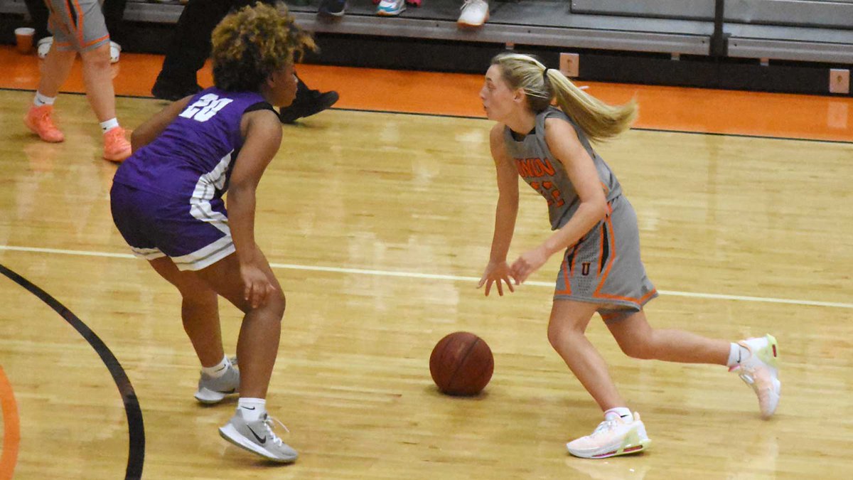 High 🖐️

#UnionWBB scores its 5⃣th win in a row with a three-point #AACWBB victory at Montreat

#RepTheU

➡️➡️➡️ bit.ly/3dyNZhb