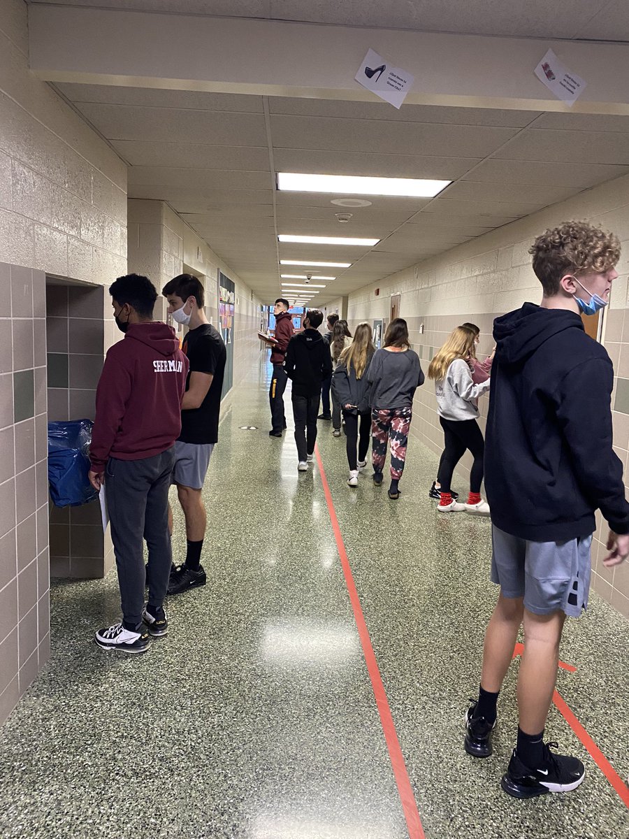 Haley_McL9's tweet photo. I got the students up & moving today for a clothing vocabulary scavenger hunt. #GetUpAndLearn https://t.co/pIU9hKeWz9