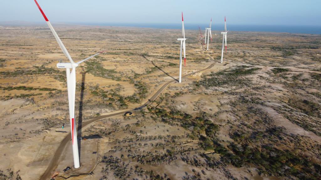 IvanDuque's tweet photo. Gracias a la agenda de #TransiciónEnergética y el impulso a la inversión privada en Energías Renovables no Convencionales, avanza la construcción del parque eólico más grande del país. En pocas semanas estaremos viéndolo entrar en operación. #EsConHechos https://t.co/ys95008WHo
