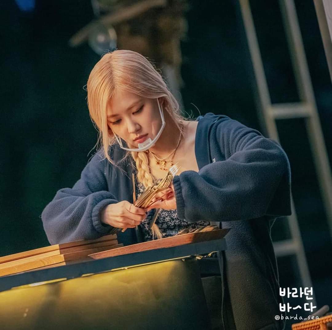 Vote for Chaeng 
I vote #MAMAVOTE #rosé