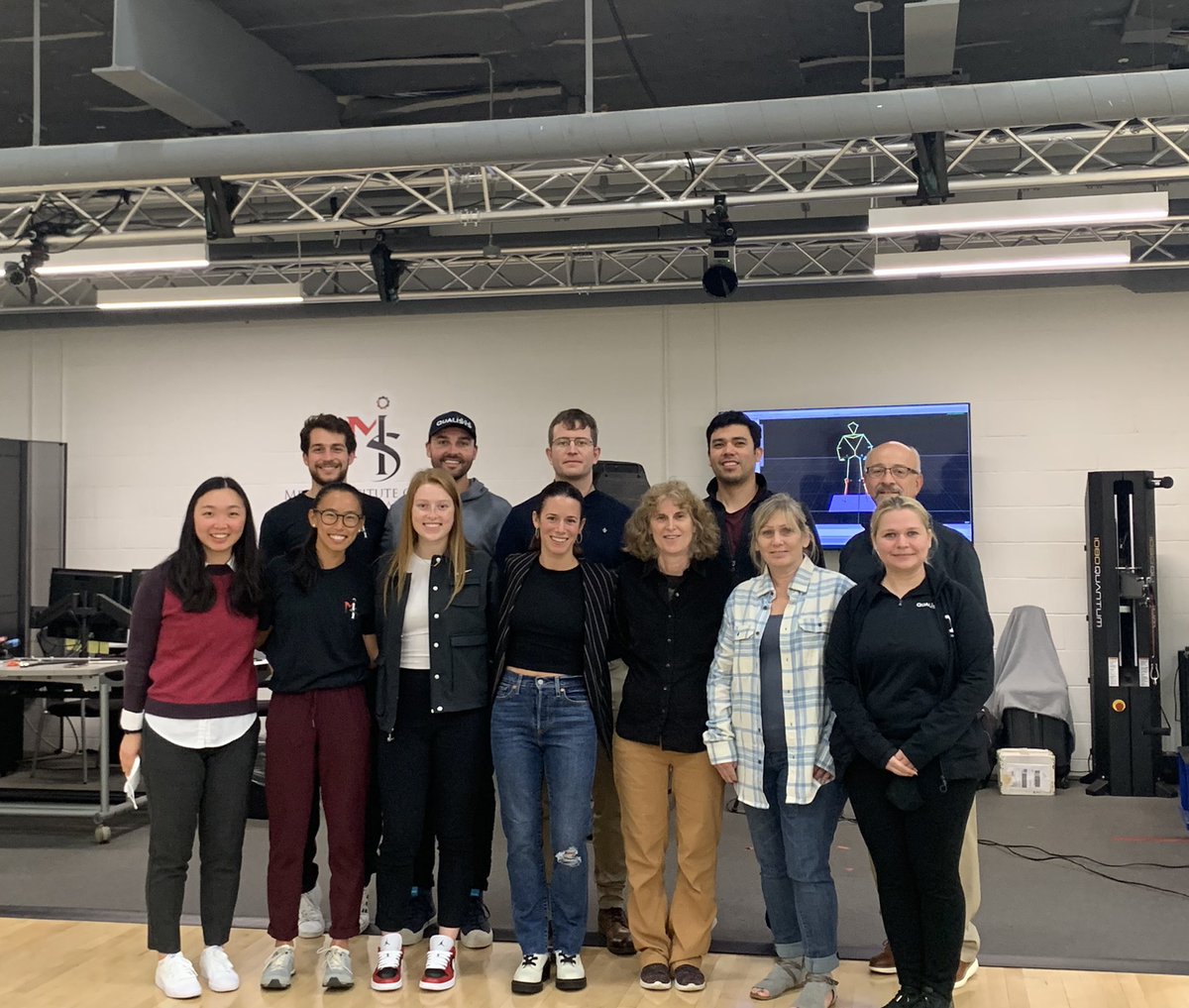 USCSportsSci's tweet photo. @qualisysab team in the house! USC BKN @jasoncherin MS’22 @ali_zeitelhack MS’22 @WillaMa_ PhD’24 @JackieUsc1111 PhD ‘24 bringing biomechanics to the people. Thanks @_michaelscot &amp; Robin for keeping us at the top of our game. @ToyotaSportsCtr @meyersportLA https://t.co/HvKaBqWWyL