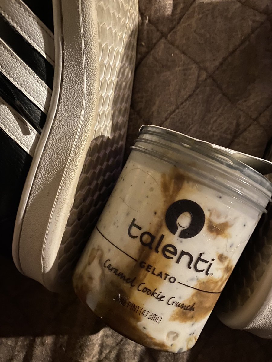 HummusChicks's tweet photo. Dinner. #stesseating #gelato #oneserving https://t.co/BFQRH7rtFH