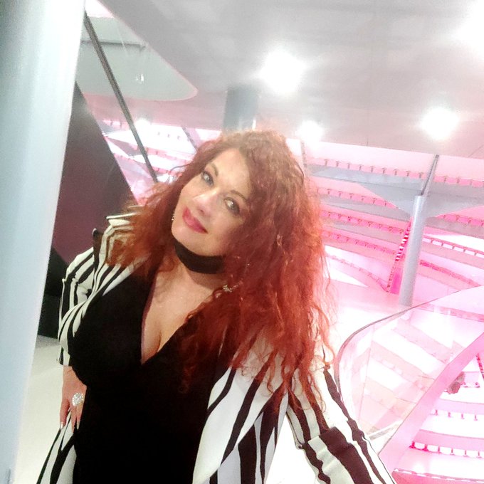 Roma alla fiera del libro. Ho presenziato all'anteprima del mio libro autobiografico. Ve ne parler&ograve; successivamente<a href="/tag/actress"class="tags"><span>#actress</span></a><a href="/tag/blackandwhite"class="tags"><span>#blackandwhite</span></a><a href="/tag/star"class="tags"><span>#star</span></a><a href="/tag/artist"class="tags"><span>#artist</span></a><a href="/tag/festival"class="tags"><span>#festival</span></a>