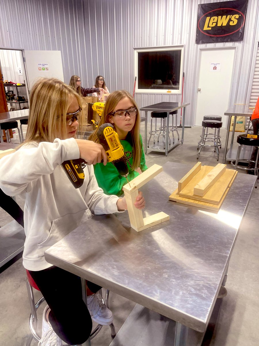 rylynsmall's tweet photo. Santa’s workshop has went to work in Xploring Ag! Very unique projects this year. #teachag #flylikeanEPeagle https://t.co/vC8I0rh0bb
