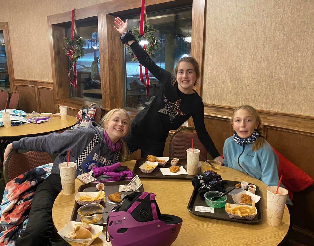 WHMS SKI &BOARD CLUB tweet media