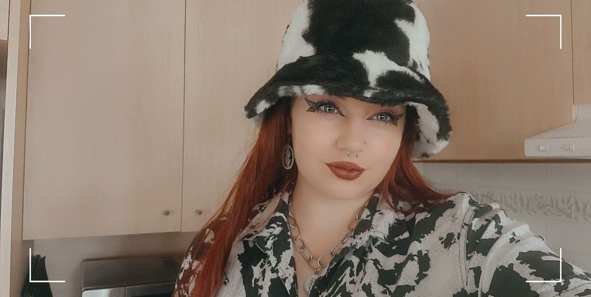 Bunny_Boo_B00's tweet photo. Bitch Ima cow

#cow #cowhat #chains #outfit #OOTD #makeup #fashion #Dojacat https://t.co/EQcDWhuJPB