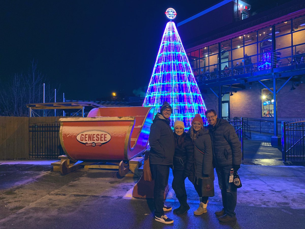 mvh_art's tweet photo. Merry Christmas, Rochester! 🎄🍺#kegtree #roc #exploreroc #kegtreeale #framily https://t.co/8TlSAYaQdS