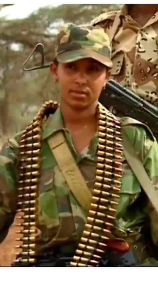 TablezH's tweet photo. #ንሰራዊት_ኤርትራ_ድምጽኻ_ምስማዕ_መሰል_ጥራሕ_ዘይኮነ_ግዴታይ_ዩ_ውን_challenge 
#EritreaPrevails
#Eritrea 🇪🇷🇪🇷🇪🇷
ንሰራዊት ኤርትራ ድምጽኻ ምስማዕ መሰል ጥራሕ ዘይኮነ ግዴታይ'ዩ 'ውን 
Challenge 🇪🇷 
✊🇪🇷💪🇪🇷✊🇪🇷💪 https://t.co/ZbP5C2frqC