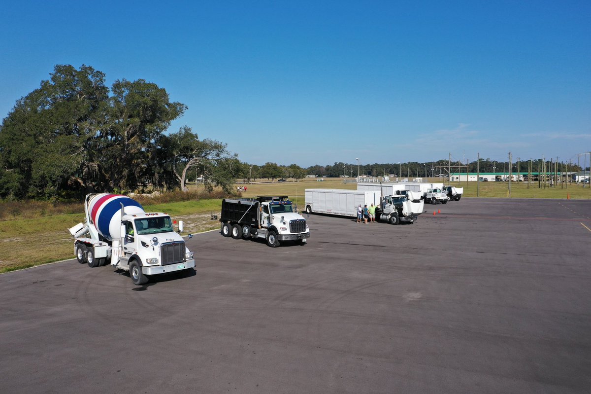 kevinyurasek's tweet photo. 6/ The CDL Training Center at #LSSCSumter was formally dedicated today. 240+ students have already been certified. @LSSCedu is meeting a critical workforce need for CDL drivers with support from great partners including @CEMEX_USA and Elite Construction. #workforceengine https://t.co/58nMSnXYAm