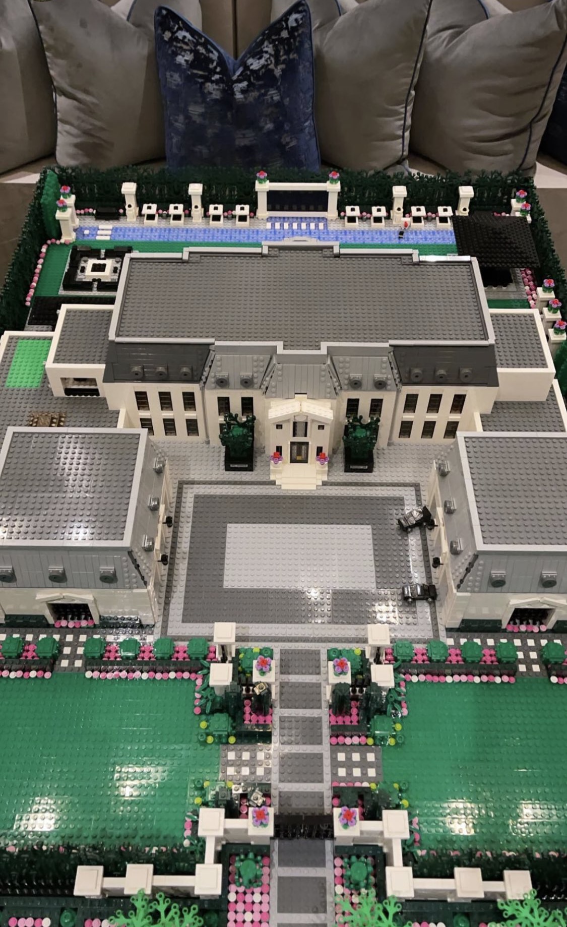 Drake house lego hotsell
