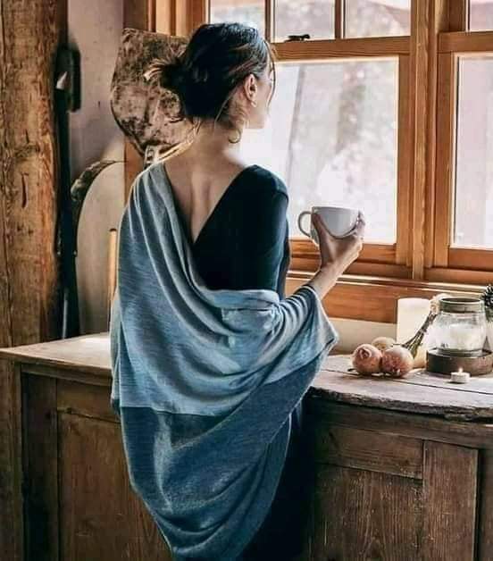 nazrulrazack's tweet photo. "ස්වාමි පුරුෂයන් විකිනීමට තිබේ"

නිව්යෝර්ක් නගරයේ අලුත් වර්ගයේ සාප්පුවක් විවෘත වුනා. මේ සාප්පුවෙන් කාන්තාවන්ට සැමියන් අලෙවි කල අතර කාන්තාවන්ට පැමින තමන් කැමති ආකාරයේ සැමියෙක් තෝරා මුදල් දී ඔහුව රැගෙන යාමේ හැකියාව තිබුනා. https://t.co/mhEjqvaSi8