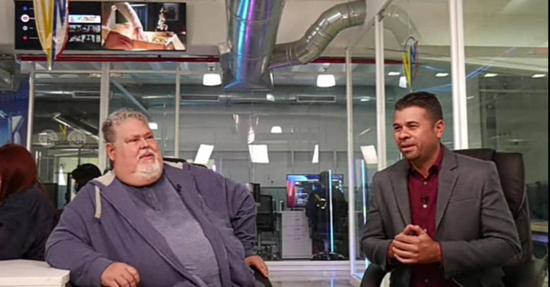 Redestv_oficial's tweet photo. Entrevista en exclusiva de  #VenezuelaNews al vocero Nacional del partido #REDES  

@juanbarretoc habla claro y menciona que"Juan Guido es un agente de la Casa Blanca" y "Alex Saab no es un diplomático, es un comerciante"
No te pierdas de esta entrevista 
https://t.co/hSJUycY1UY https://t.co/YTkh11XpKw