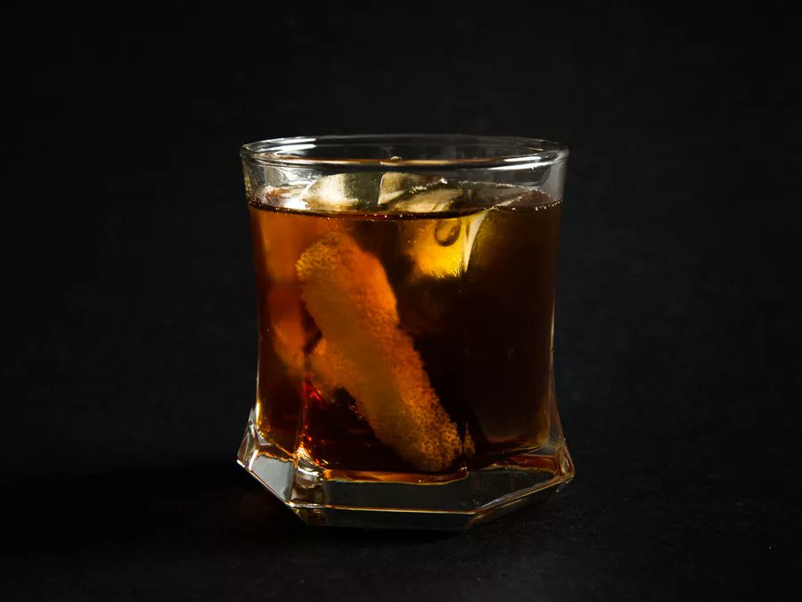 madebyghosts's tweet photo. While you're staying warm this winter, try a new rye cocktail, the Palpable Apathy! #madebyghosts

1 ounce (30ml) sweet vermouth
1 ounce (30ml) Braulio Amaro Alpino
1 ounce (30ml) Boone County rye
1 dash lemon bitters
Lemon twist, for garnish https://t.co/q0P34vXrSA