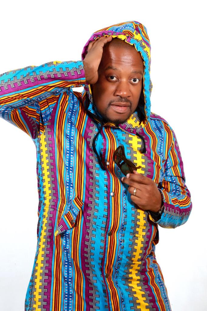 Munghana's tweet photo. [Emoyeni] @phaphamamlfm na @Djbrianrikhotso @ConnyMikateko muhumelerisi @XolanWaleKenhuk Rixile Afrika Dzonga, xipano xa wena xa ntokoto se xile moyeni.A hi fambi swinwe naleka mixo lowu #phaphamabreakfastshow #MakombaNdlela https://t.co/CTOzd5Ssbg