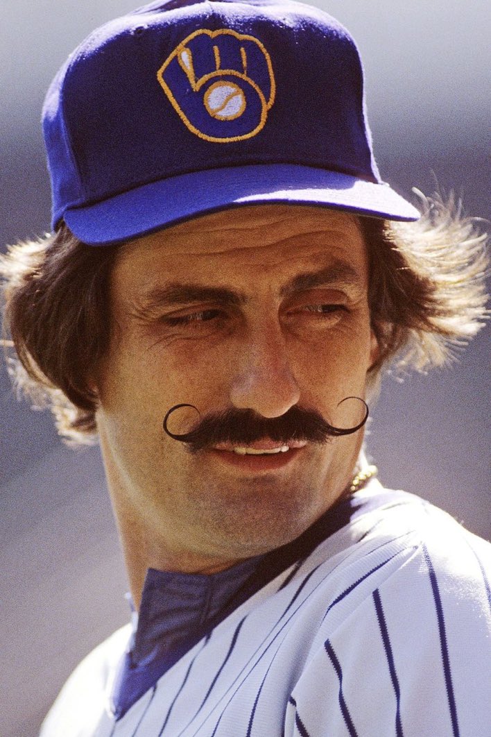 Super70sSports's tweet photo. Rollie Fingers enjoyed a banner season in 1981 when he led the American League in both saves and swashbuckling. https://t.co/7D8iPXRqwP