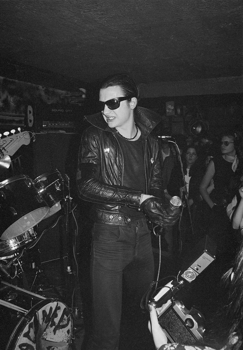 Never Mind the Sex Pistols... It was The Damned who pioneered UK punk.

#punk #punks #punkrock #oldschoolpunk #thedamned #davevanian #history #punkrockhistory