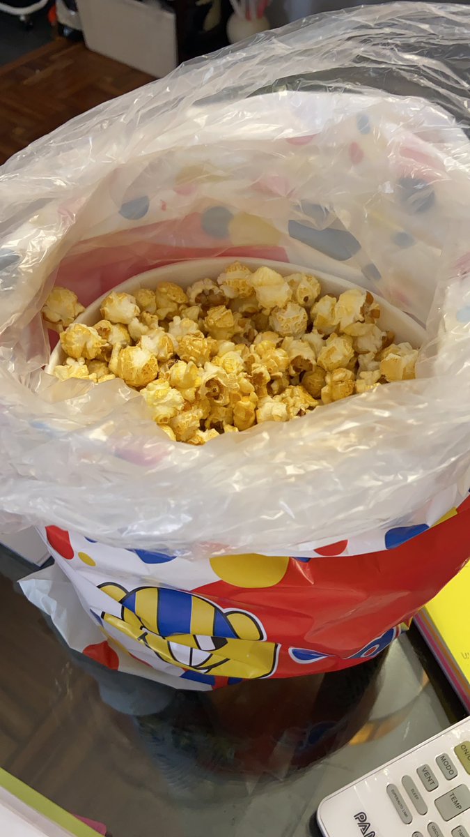 serriroca's tweet photo. Mi amiga tan lo máximo me regaló pop para estudiar @agusreyes96 😍😍😍😍 tqpor100pre https://t.co/5M5SG9C3t8