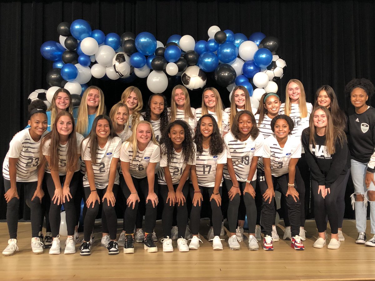 Hawksgirlsoccer's tweet photo. Meet the team – a few players ✅
First scrimmage: ✌🏻days!!! https://t.co/O53Tb3fECD