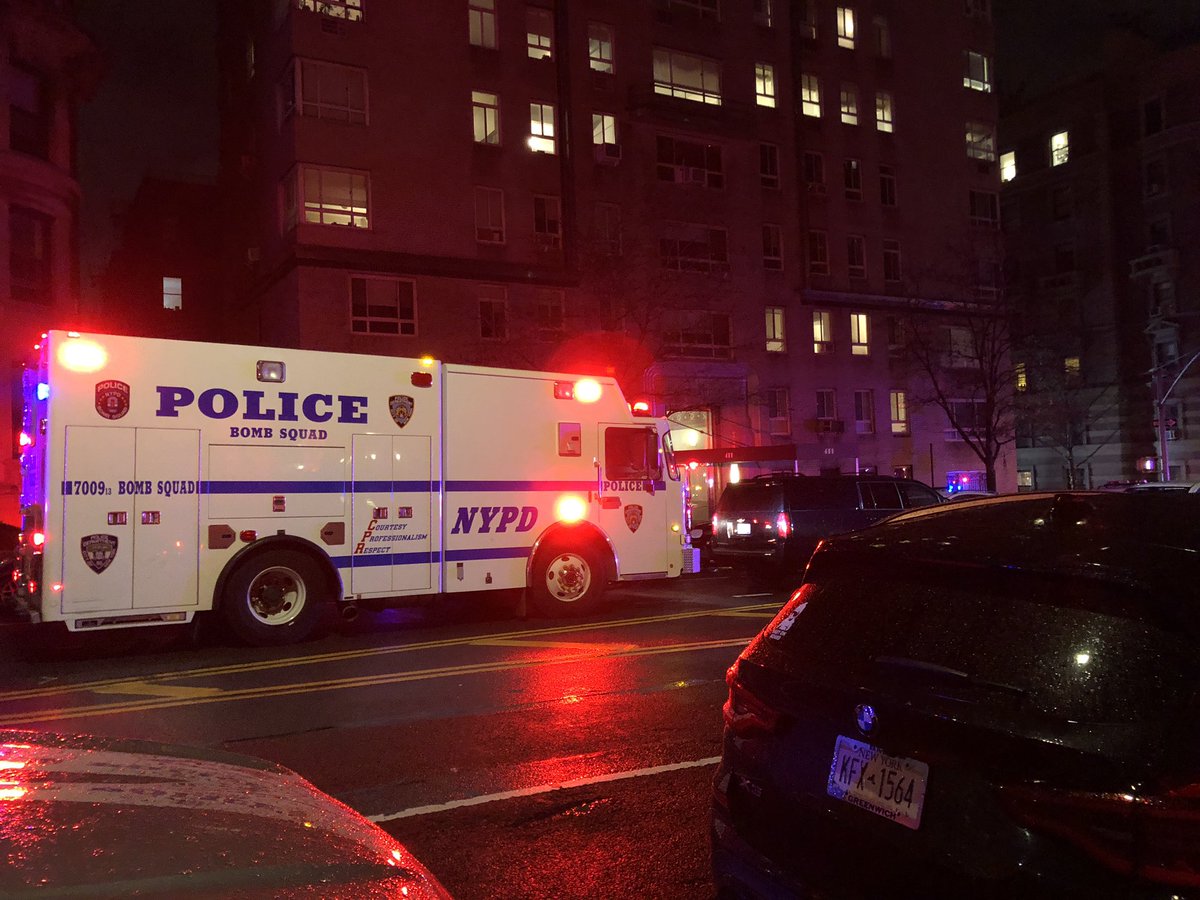 WestSideYenta's tweet photo. @billritter7 @ABC7NY some excitement tonight on West End &amp; 80th Street https://t.co/fIN6wGxHBC