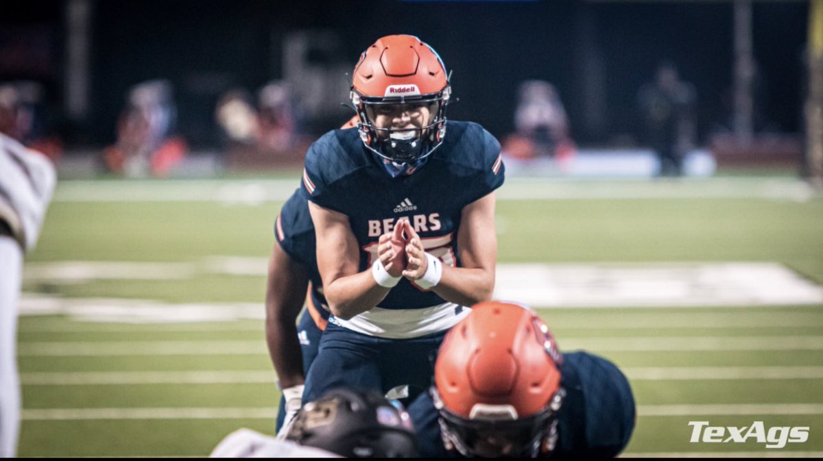 R_Brauninger's tweet photo. Conner Weigman winning the Houston TD Club Offensive Player of the Year Award means an Aggie has taken home the honor in 3 out of the last 4 years - Devon Achane in 2019 and Kenyon Green in 2018. 

@ConnerWeigman | @ffvmousvon_ | @K_Green_01 https://t.co/lVbxIiyncS