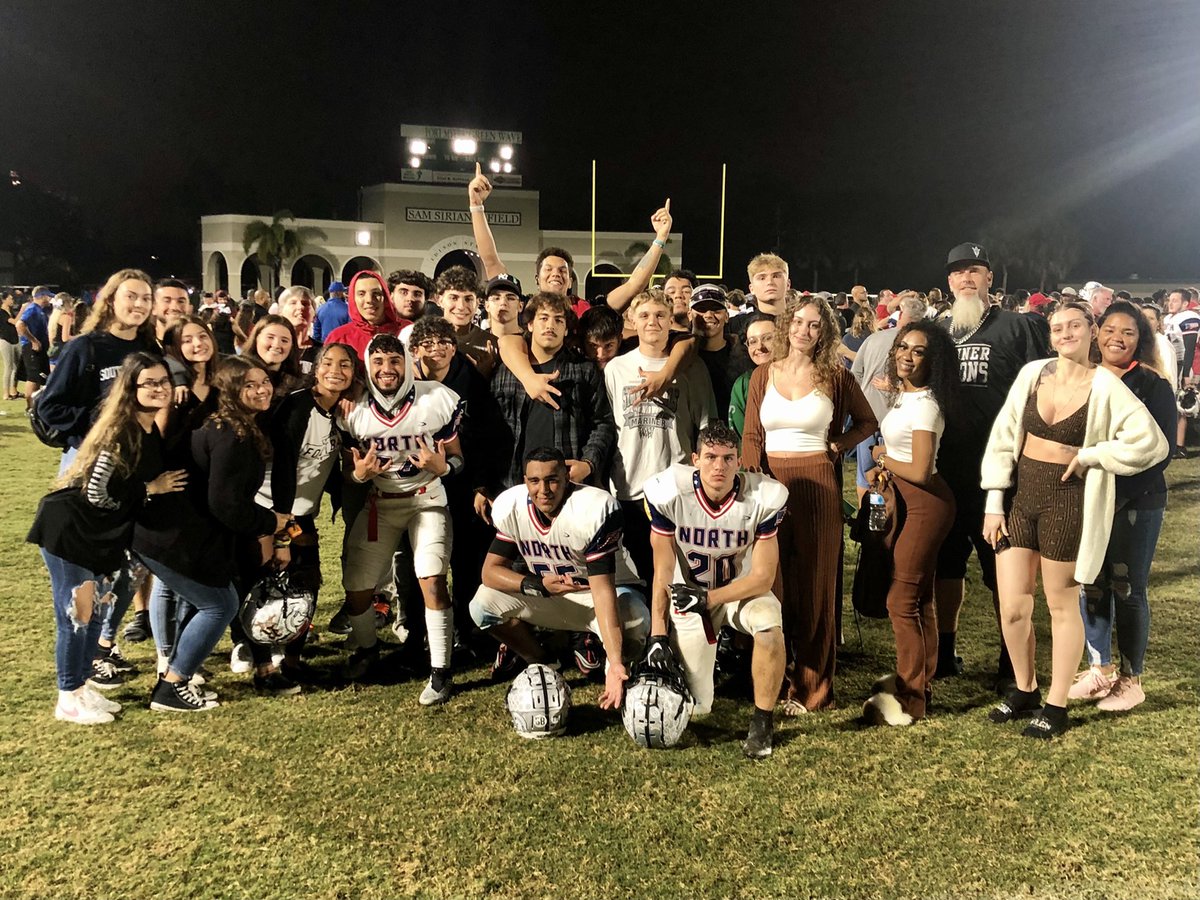 Triton_Football's tweet photo. Shout out to everyone that came out to support our boys tonight at the @RotaryFMSouth All Star Classic! #TritonFamily 🔱🏈#OTAT https://t.co/LgHS2aveUB