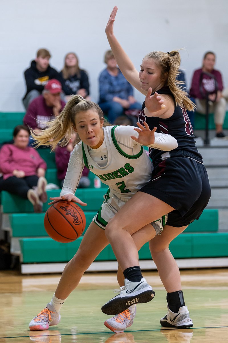 russellgifford's tweet photo. Columbia's Emily Beck tries to get past Wellington's @Gabriella_M2024. @CHSRaidersWBB @whsladydukes @CHSRaiders @WEVSD_sports https://t.co/dSJ0kXEp1l