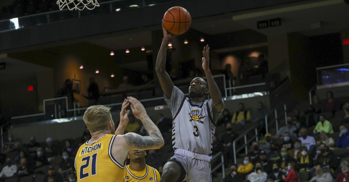 NKUNorseMBB's tweet photo. Great win at home tonight. Marques Warrick (31), Sam Vinson (17) and Trevon Faulkner (14) provided the offense. Adrian Nelson provided the rebounds (14). And the whole team contributed on D.
🔗: https://t.co/B4sfMldqWD
#NorseUp ⬛️🟨⚔️ https://t.co/xqX4vUHSIA