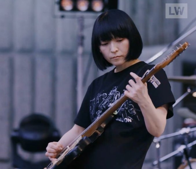 しょこら 六本の狂ったハガネの振動 本日は福岡市博多区が誇る美人ギタリスト ナンバーガールをはじめ数々のバンドで大活躍されている田渕ひさ子嬢の誕生日です 本日何回でもいいます 美人ギタリスト 田渕ひさ子嬢 誕生日です T Co Sxw3pv4nvd