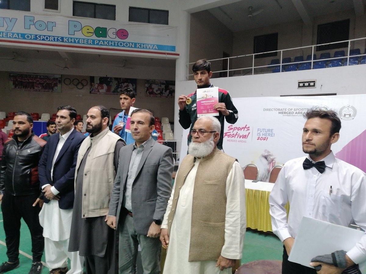 AfridiFarman10's tweet photo. Gold medalist in Fata Games.
#boxing #lightheavy category https://t.co/ohkYLdoWeG