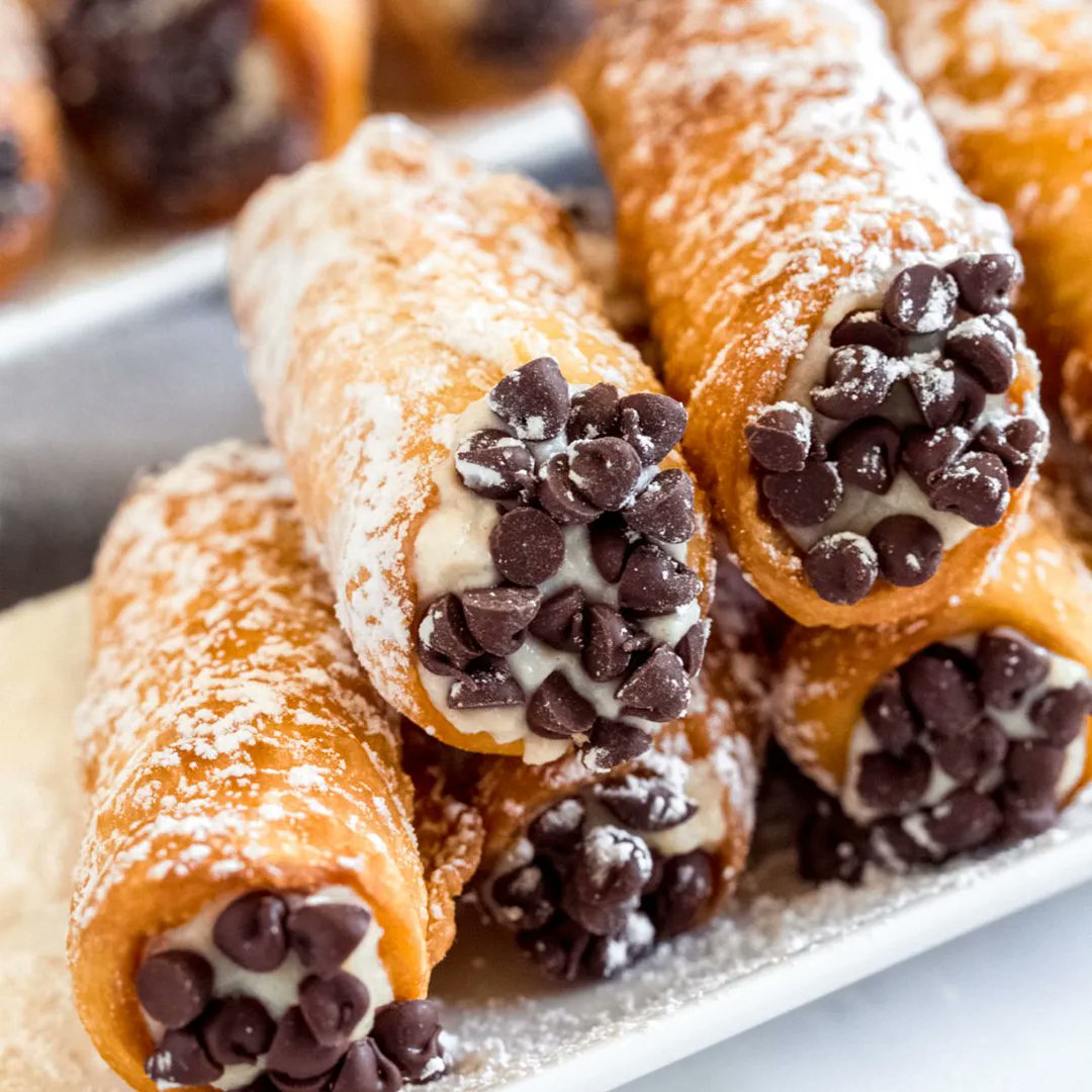 RizzoliProsecco's tweet photo. Quite possibly one of out favourite days of the year - National Pastry day!🥐☕️

How could you say no to one of our delicious Sicilican Cannolis or Sicilian Aragostines? The perfect accompaniment to any hot drink or as a small treat!
#italianpastries #nationalpastryday https://t.co/ivdhgKEryU