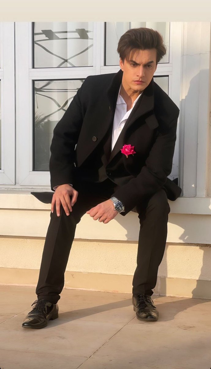 His others pics of this look!🥵🔥
I really love this look soo much!!😍

His killer eyes are literally killing mee!👀💀

#MohsinKhan
#100MostHandsomeMen2021 #TBworld2021