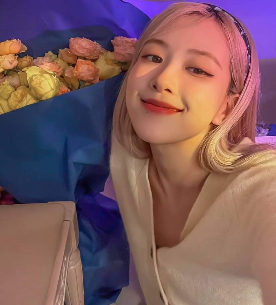 LƯU Ý🚨🚨: Twitter tới ngày 11/12 mới đóng nên còn 2 ngày mọi người cố gắn tweet và retweet trên nền tảng này nhá nên tweet đúng đây là cơ hội cuối cùng của chúng ta cố lên nào
I vote #MAMAVOTE #rosé