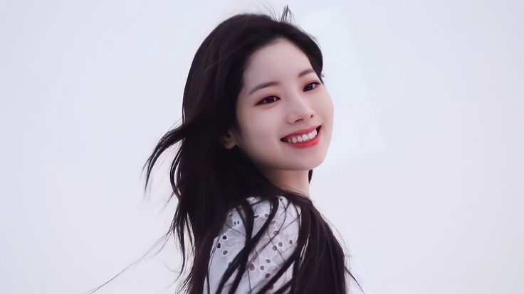 randomkdh's tweet photo. If Dahyun debuts as an actress...

#MAMAVOTE #twice https://t.co/OhFzfXasy9