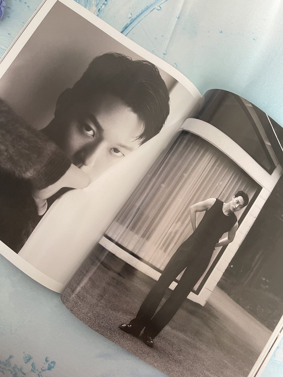 DailyKiyong's tweet photo. i finally got my singles kiyong covered magazine 😩😩 #JangKiYong #NowWeAreBreakingUp (plus the back is Chaumet, on the coincidences) https://t.co/OUKaCsz46z