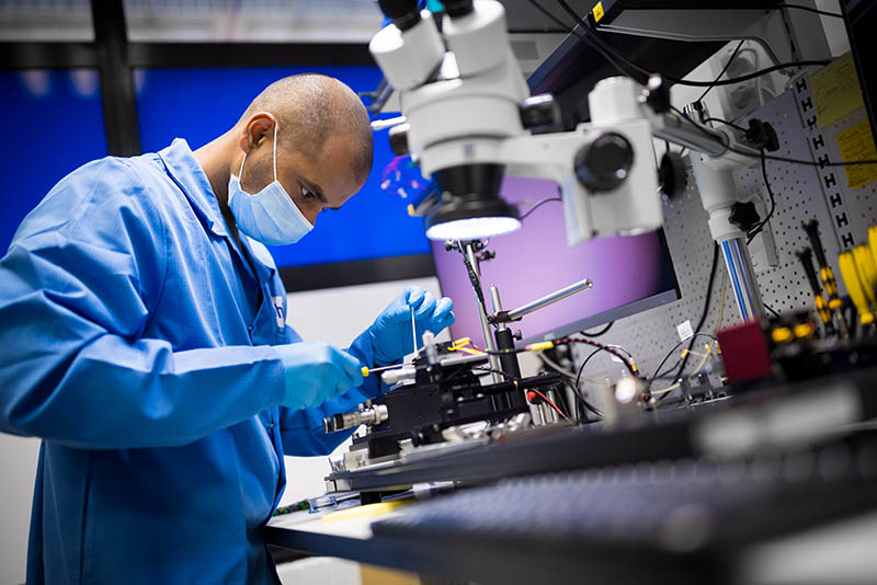 PHIX Photonics Assembly tweet media