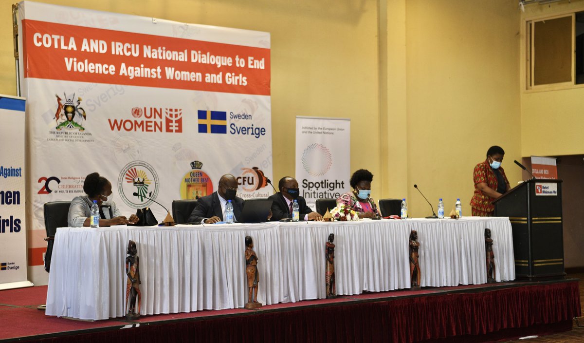 unwomenuganda's tweet image. Panel comprises of Mr. Bernard Tungakwo, Tooro Kingdom (Representative #COTLA); Pr. Dr. Daniel Matte Archbishop Seventh Day Adventist Church (Rep @irc_uganda); Barbara Babweetera, Executive Director @CCFU_NGO and Dora Kiconco Musinguzi, Executive Director of @Uganetlaw #16Days