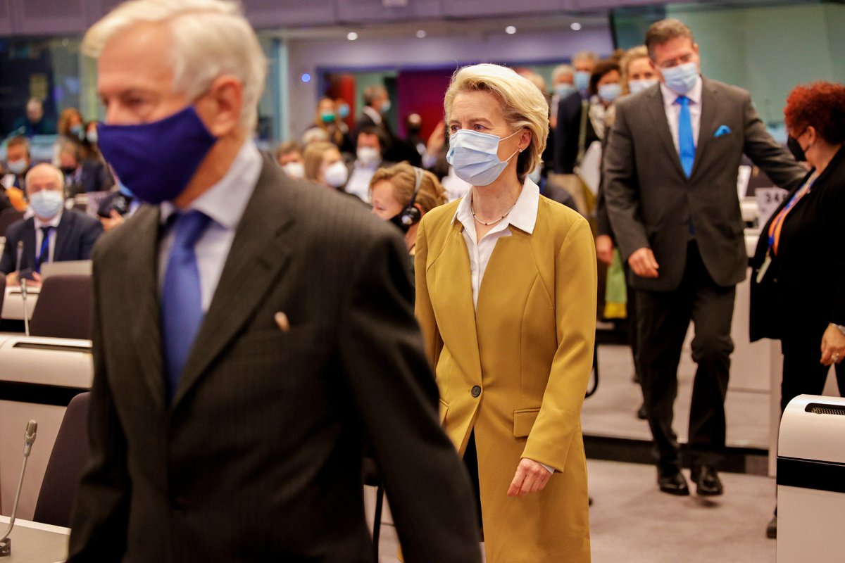 WorkersEESC's tweet photo. .@vonderleyen at #EESCPlenary on #energy:

"Rising energy prices concern all of us &amp;  they tell us that we are way too independent on gas. This is not sustainable. Homegrown #RenewableEnergy is the way to go. It's better for the climate, for  people &amp; for our independence" https://t.co/m6kfWyeHZr