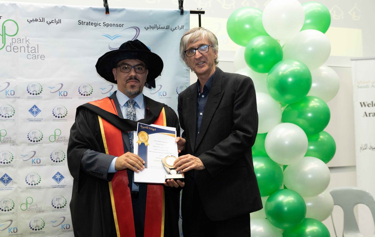 saudinperth's tweet photo. تكريم الخريجين والخريجات 🤍🎓

#ثمرة_وطن_٢٠٢١ 
#خريجو_بيرث_٢٠٢١ 
#دفعة_٢٠٢١ 
#النادي_السعودي_بمدينة_بيرث https://t.co/cf9sfJo89k
