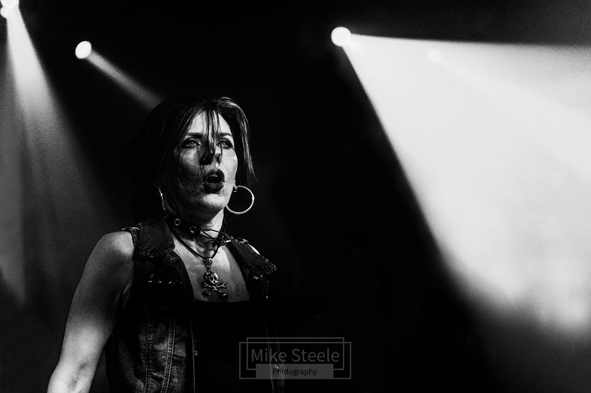 msteele_images's tweet photo. A candid portrait Beki Straughan of Chaos 8 on stage.
@Chaos8music
#bekistraughan #chaos8 #punk #punkrock #punkmusic #gigphotography #bwportrait #nikond4 https://t.co/iAVd7wuGhw