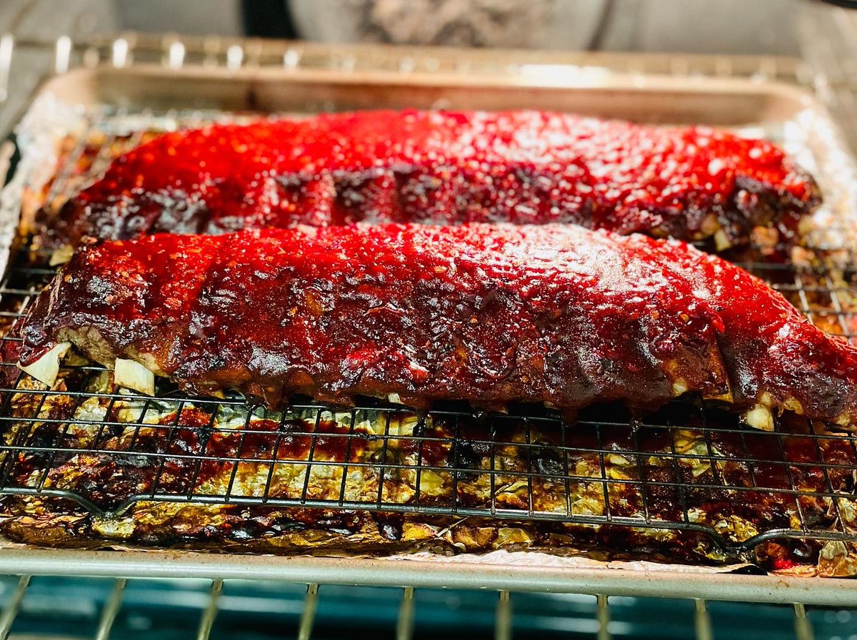 AparnaAswani's tweet photo. Best darn organic baby back ribs in the 🌎! My mom is hands down the best cook ever in ANY and EVERY cuisine! #foodcoma😴 #midustouch✋ #cookingisselfcare #ribsribsribs😋😋 #fingerlickinggoodness🤤 #foodgoals😍 https://t.co/dwlHvosPyU