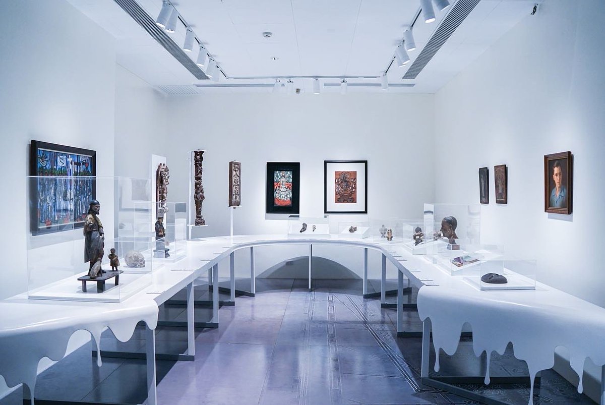 ayalamuseum's tweet photo. Over 240 objects that explore the Filipino’s transcultural heritage resulting from pre- and post-colonial maritime exchanges with diverse cultures in Asia, America, and Europe. 🗺️
#NowOnShow Intertwined: Transpacific, Transcultural Philippines https://t.co/f0REba6cAe