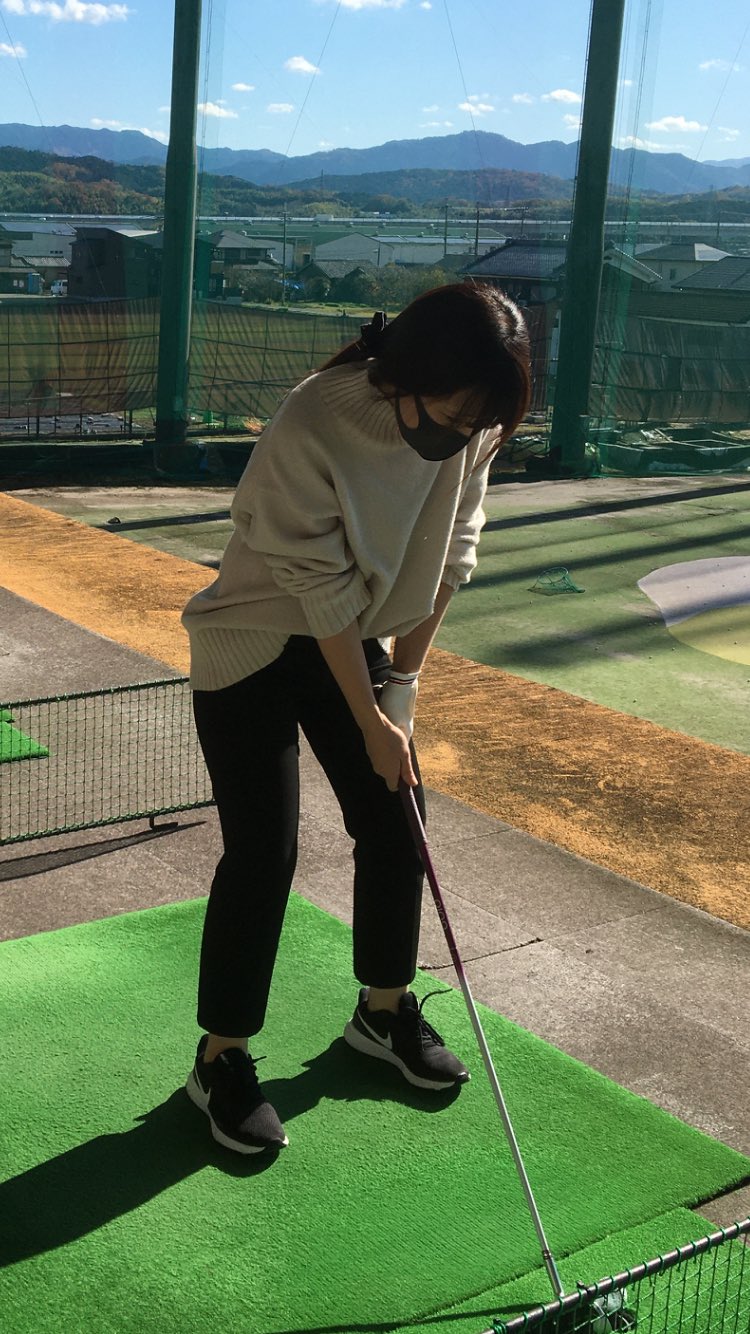 初心者専門 ワンストップゴルフ大和高田校 ワンストップゴルフ 大和高田校の渡部です 先日新しくクラブを購入 されましたn様 ご自身だけでの試し打ちでは うーむ しかしレッスン進むにつれ快音連発 買って良かった 満面の笑みです