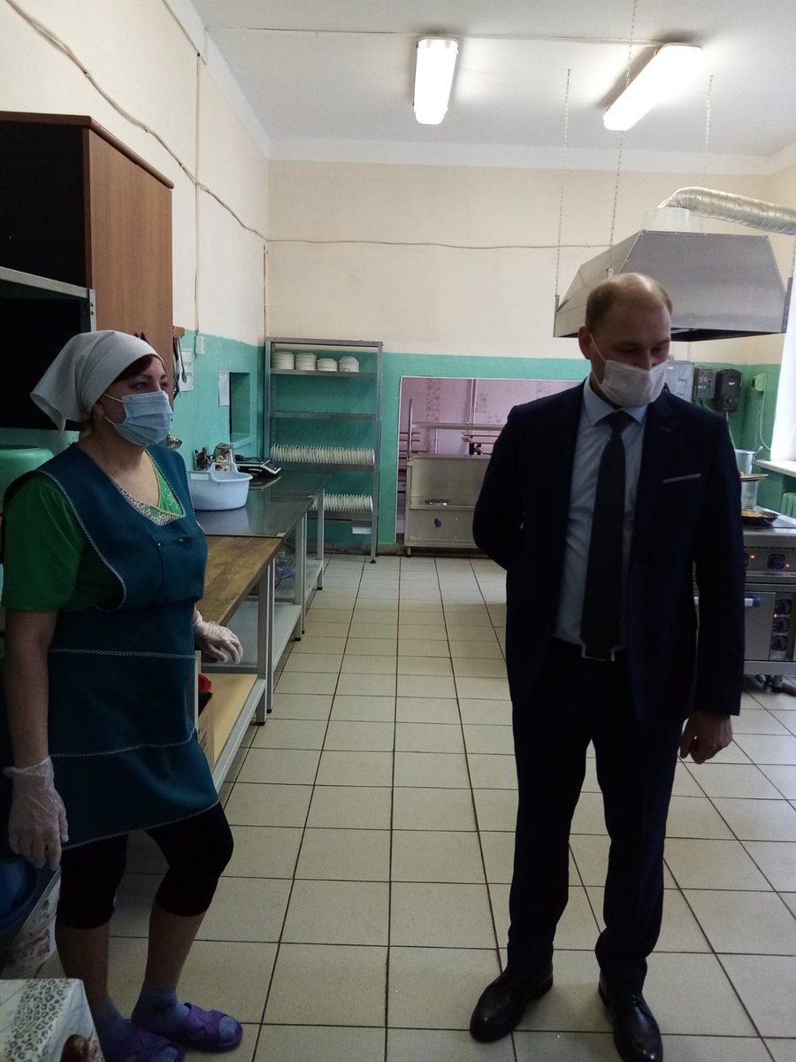 Проверил качество питания в образовательных организациях issa.pnzreg.ru/news/education…